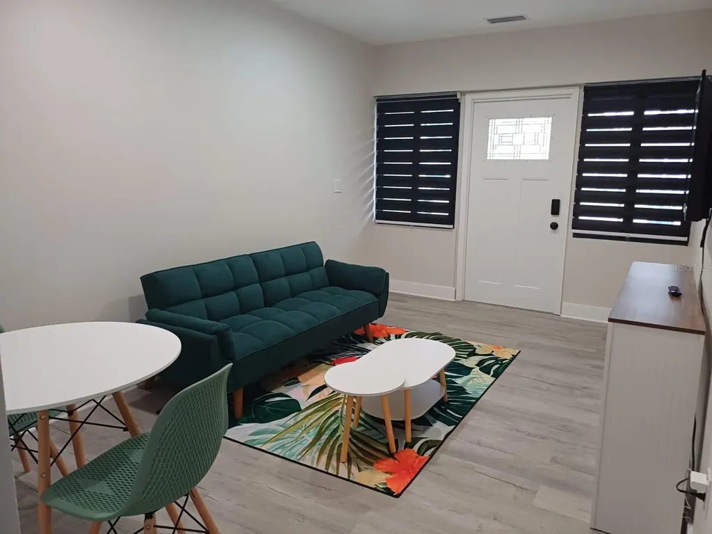 2506 18th Avenue W Bradenton FL 34205
