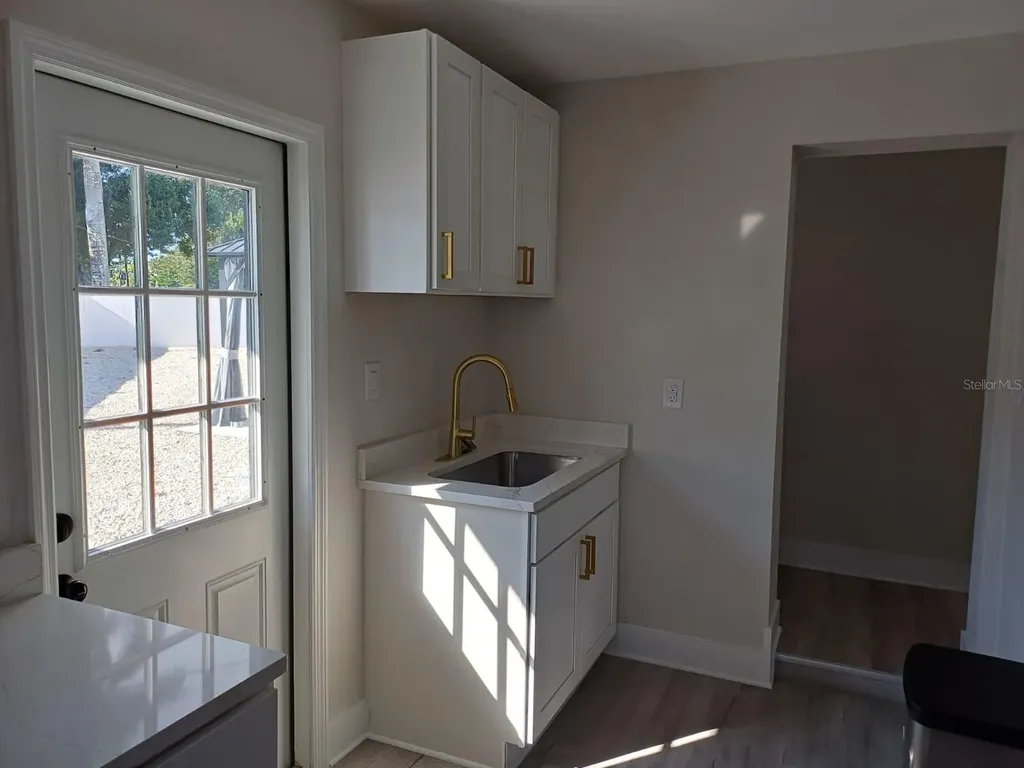 2506 18th Avenue W Bradenton FL 34205