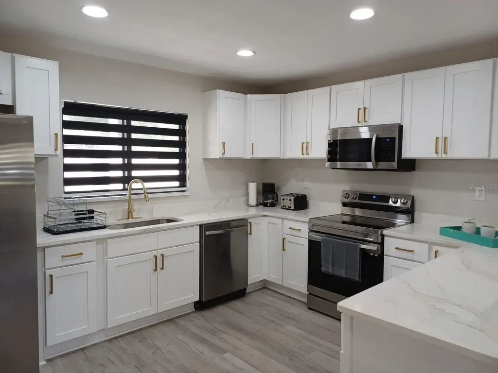 2506 18th Avenue W Bradenton FL 34205