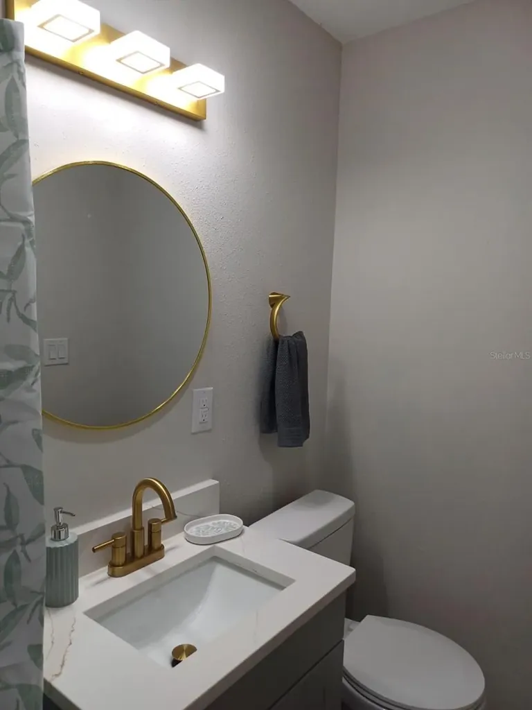 2506 18th Avenue W Bradenton FL 34205