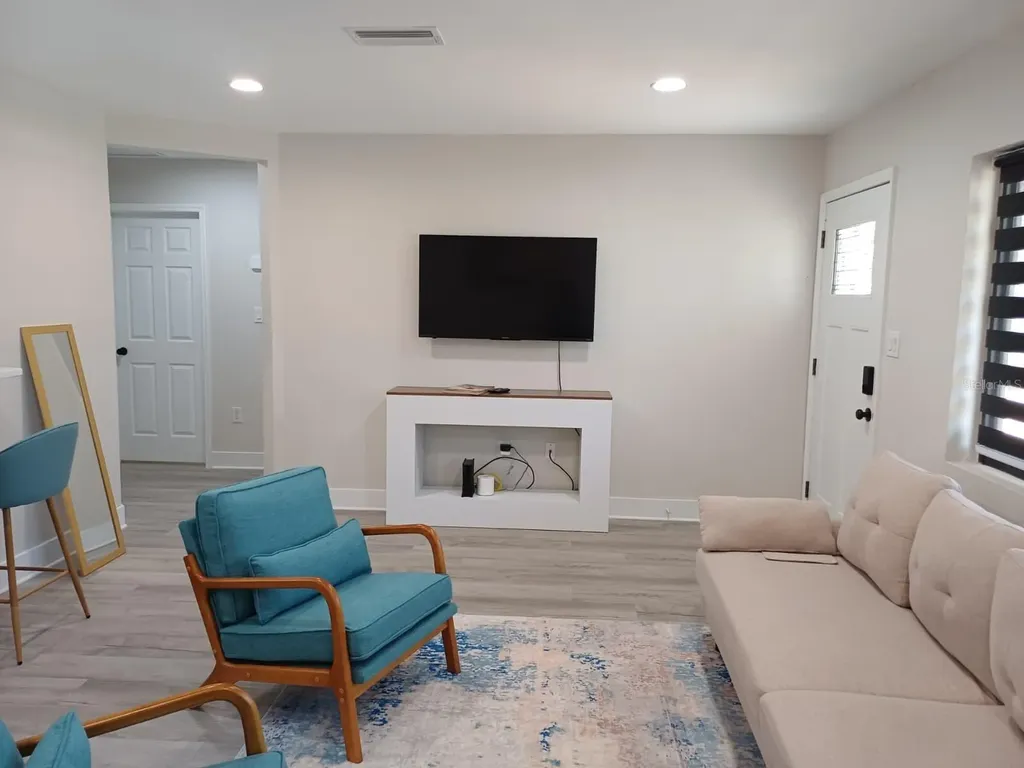 2506 18th Avenue W Bradenton FL 34205