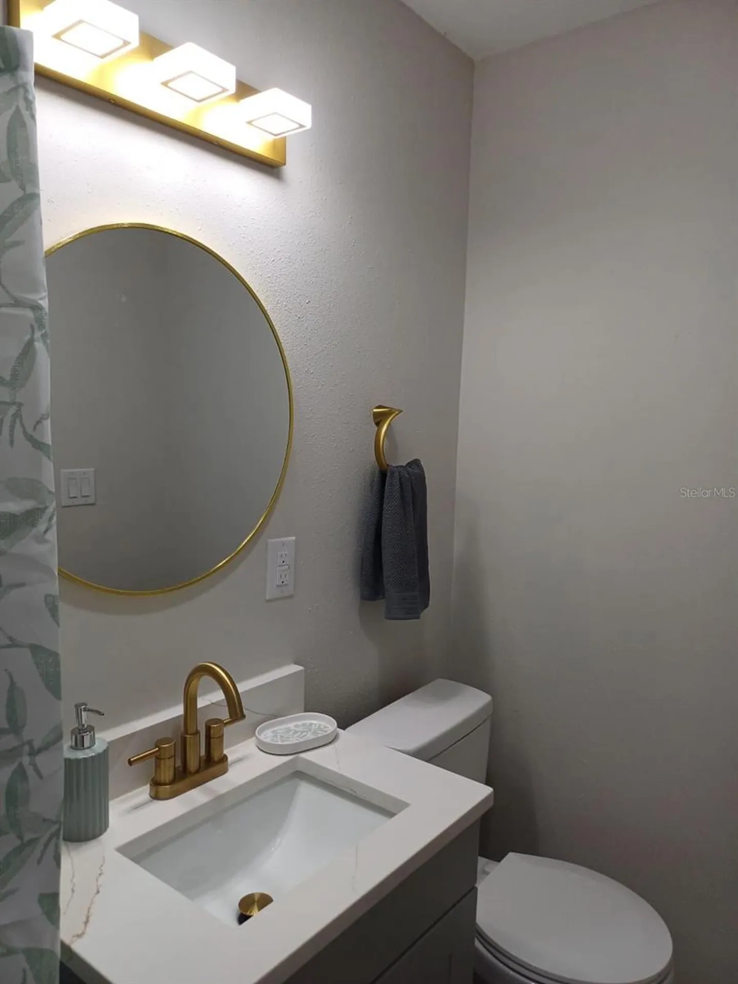 2506 18th Avenue W Bradenton FL 34205