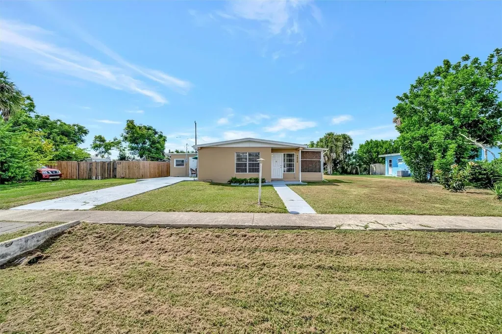 7959 Hyde Park Avenue North Port FL 34287