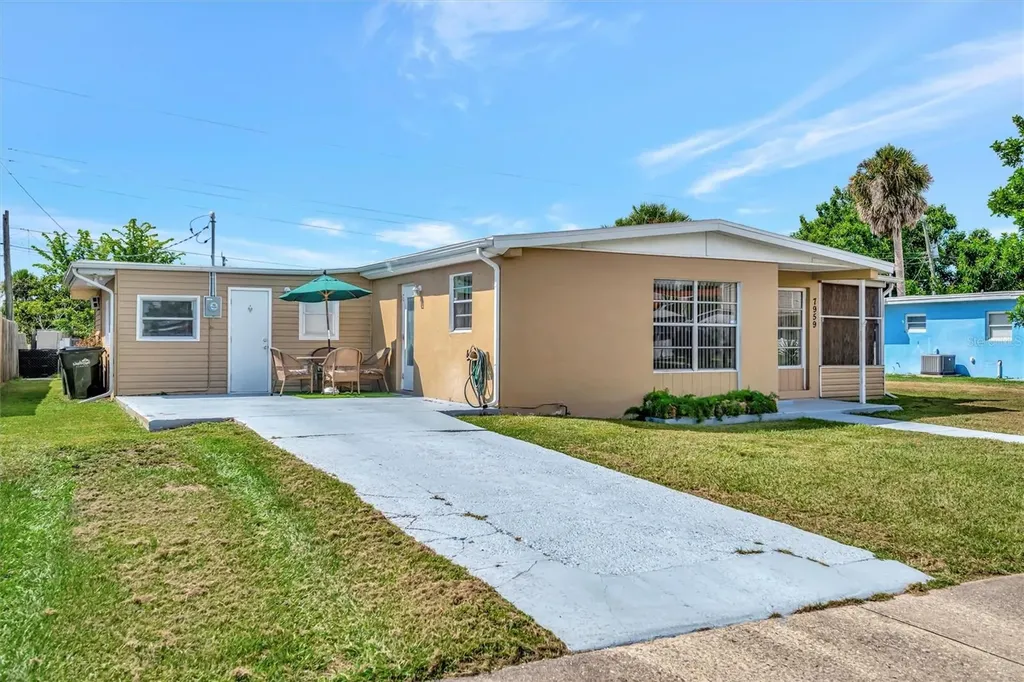 7959 Hyde Park Avenue North Port FL 34287