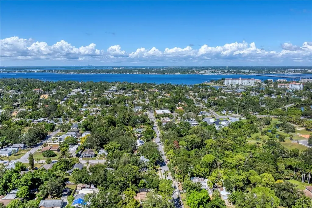 1002 22nd Street W Bradenton FL 34205