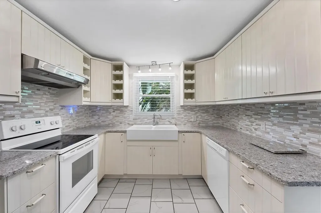 1002 22nd Street W Bradenton FL 34205