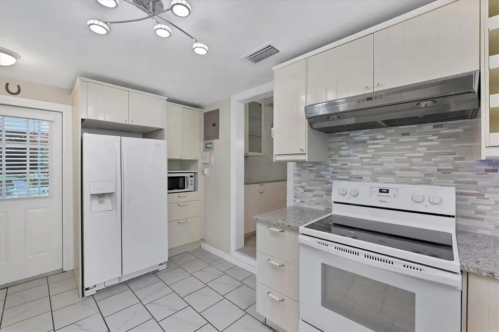 1002 22nd Street W Bradenton FL 34205
