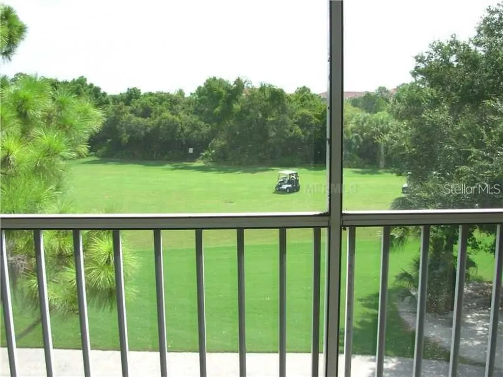 8735 Olde Hickory Avenue Sarasota FL 34238