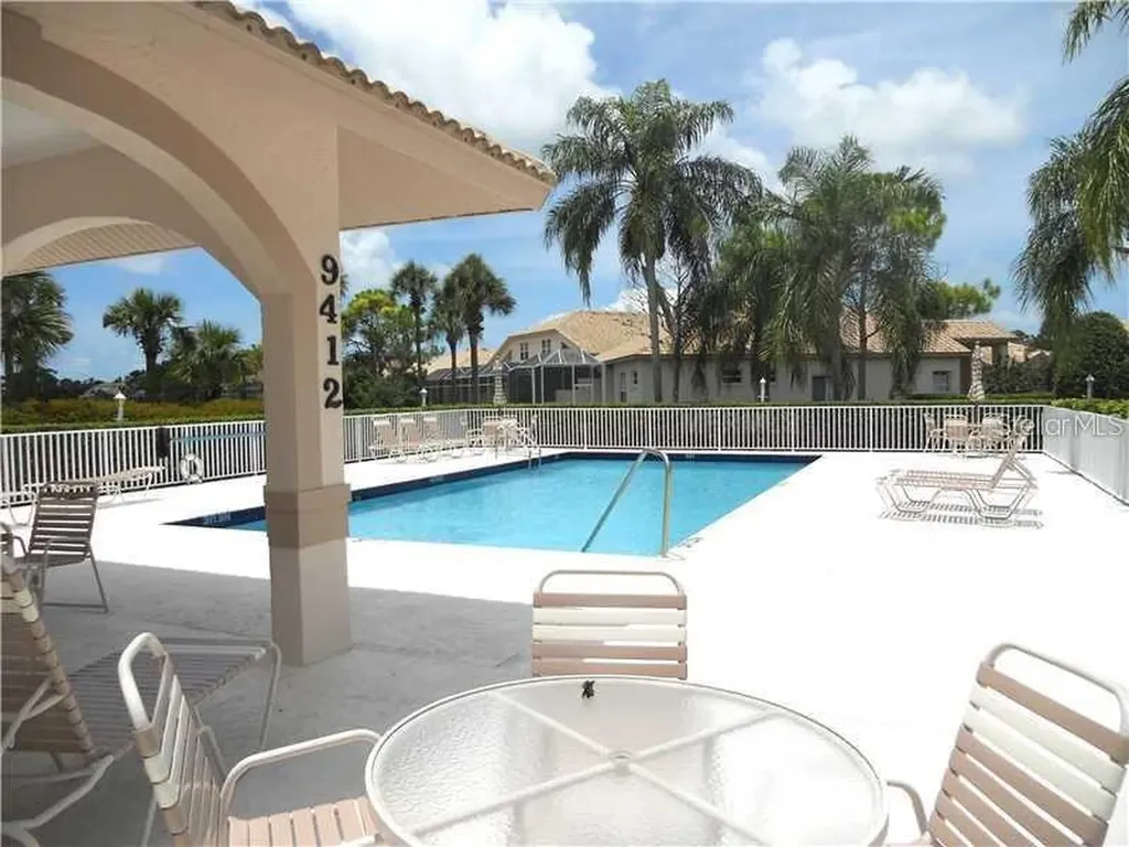 8735 Olde Hickory Avenue Sarasota FL 34238