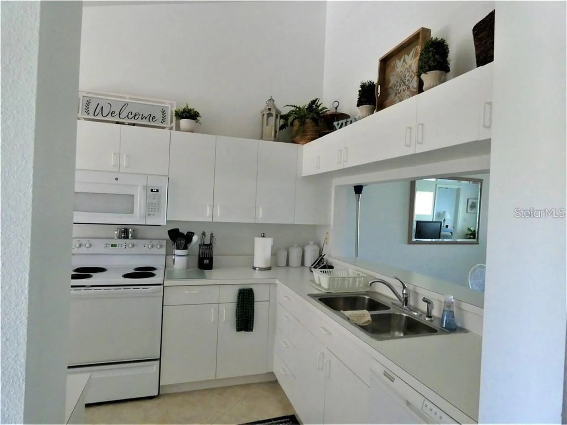8735 Olde Hickory Avenue Sarasota FL 34238