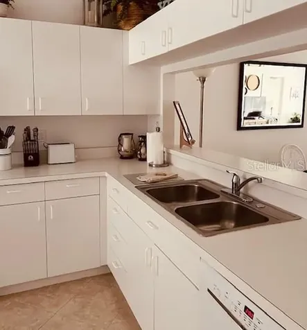 8735 Olde Hickory Avenue Sarasota FL 34238
