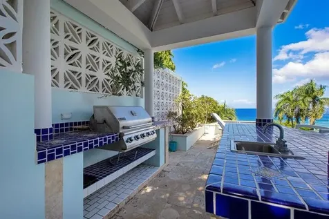 1 Colina Linda- "tranquilo" Rincon PR 00677