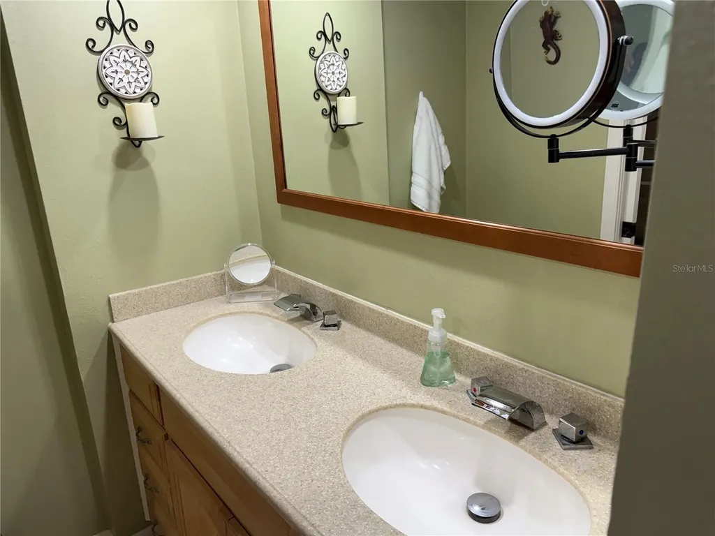 5770 Ashton Lake Drive Sarasota FL 34231