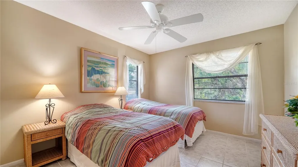 5649 Summer Side Lane Sarasota FL 34231