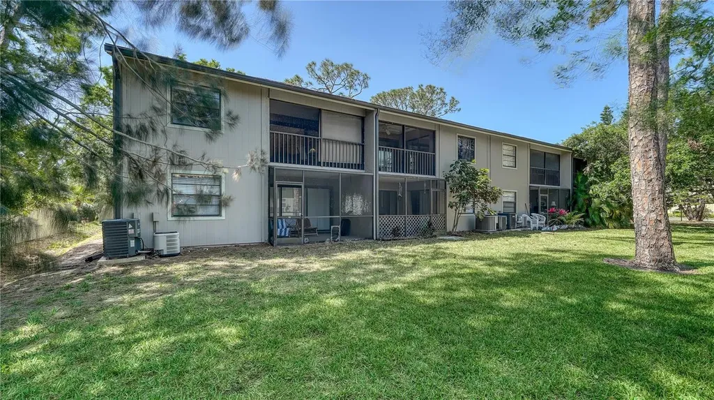 5649 Summer Side Lane Sarasota FL 34231