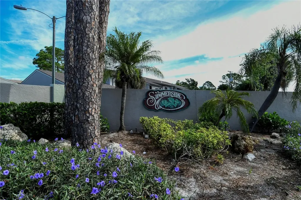 5649 Summer Side Lane Sarasota FL 34231