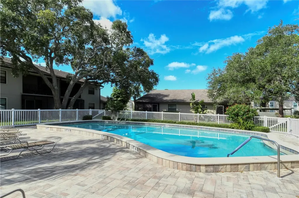 5649 Summer Side Lane Sarasota FL 34231