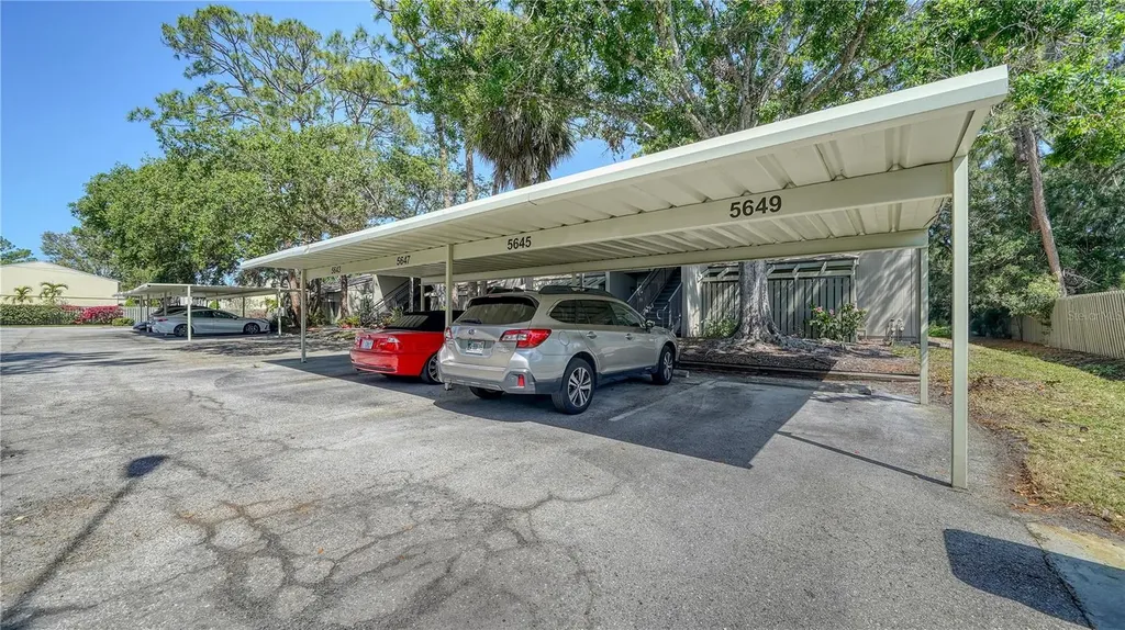 5649 Summer Side Lane Sarasota FL 34231