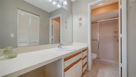 5649 Summer Side Lane Sarasota FL 34231