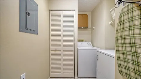 5649 Summer Side Lane Sarasota FL 34231