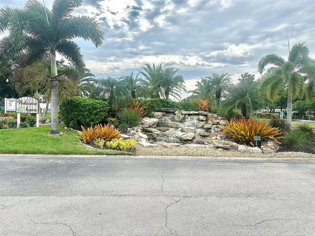 9790 66th Street N Pinellas Park FL 33782