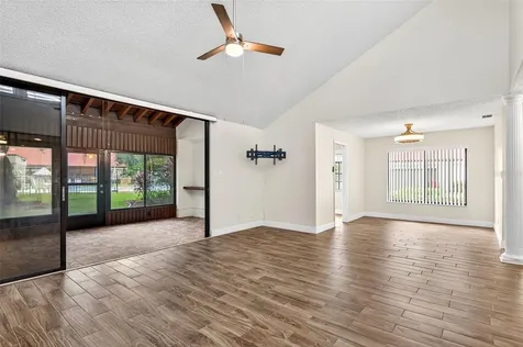 107 Seville Court N Plant City FL 33566