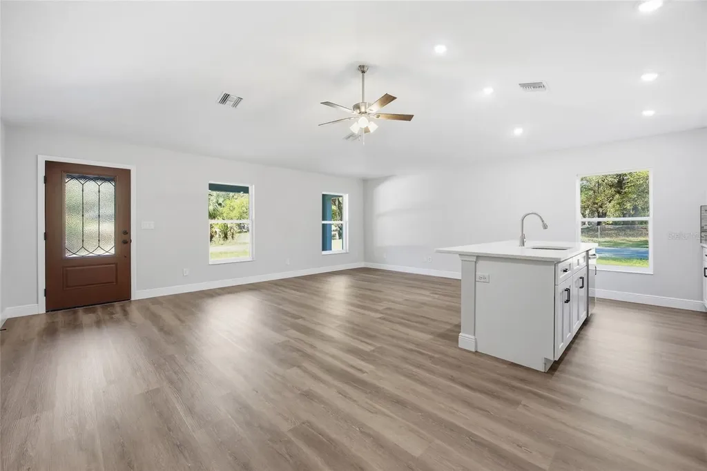 500 4th Avenue Wildwood FL 34785