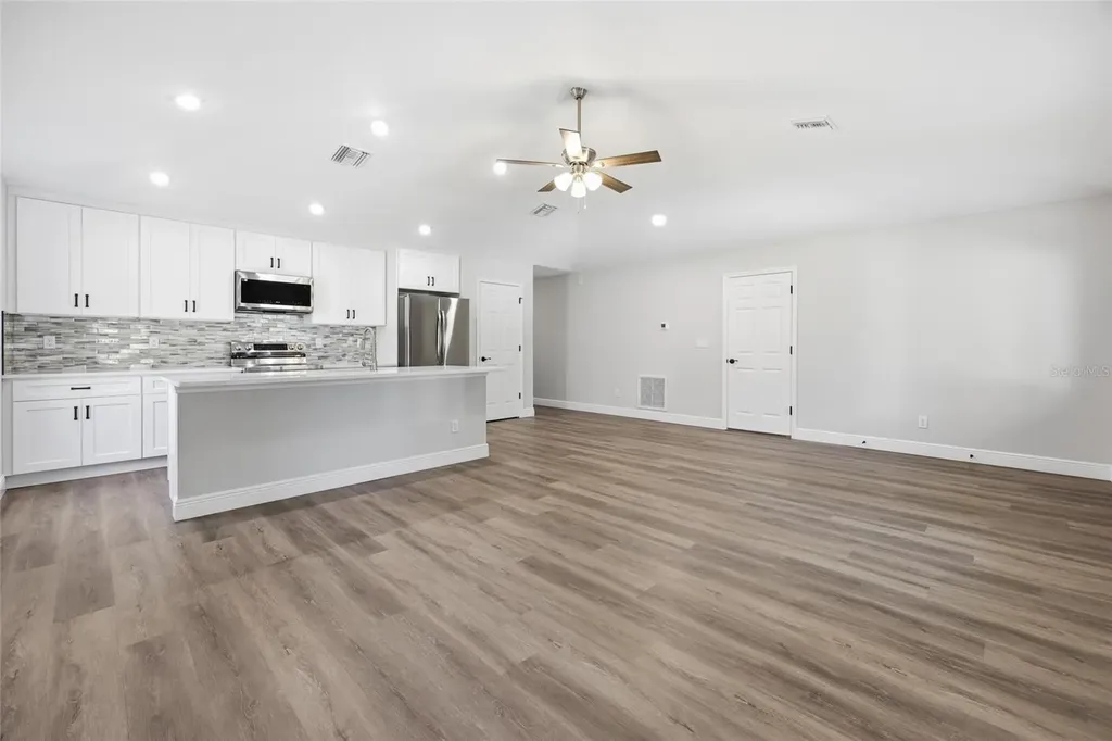 500 4th Avenue Wildwood FL 34785