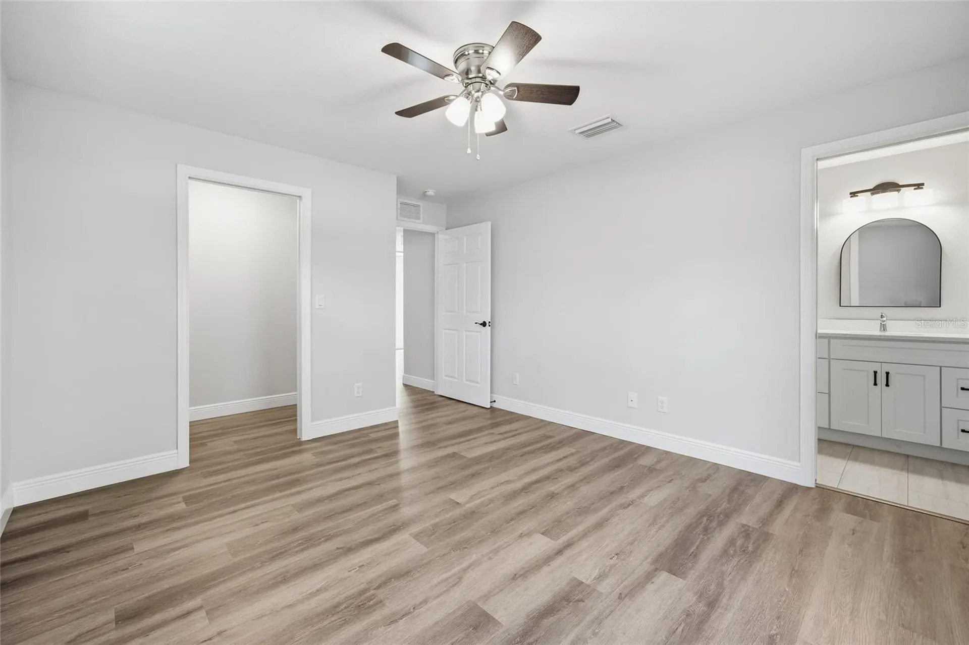 500 4th Avenue Wildwood FL 34785