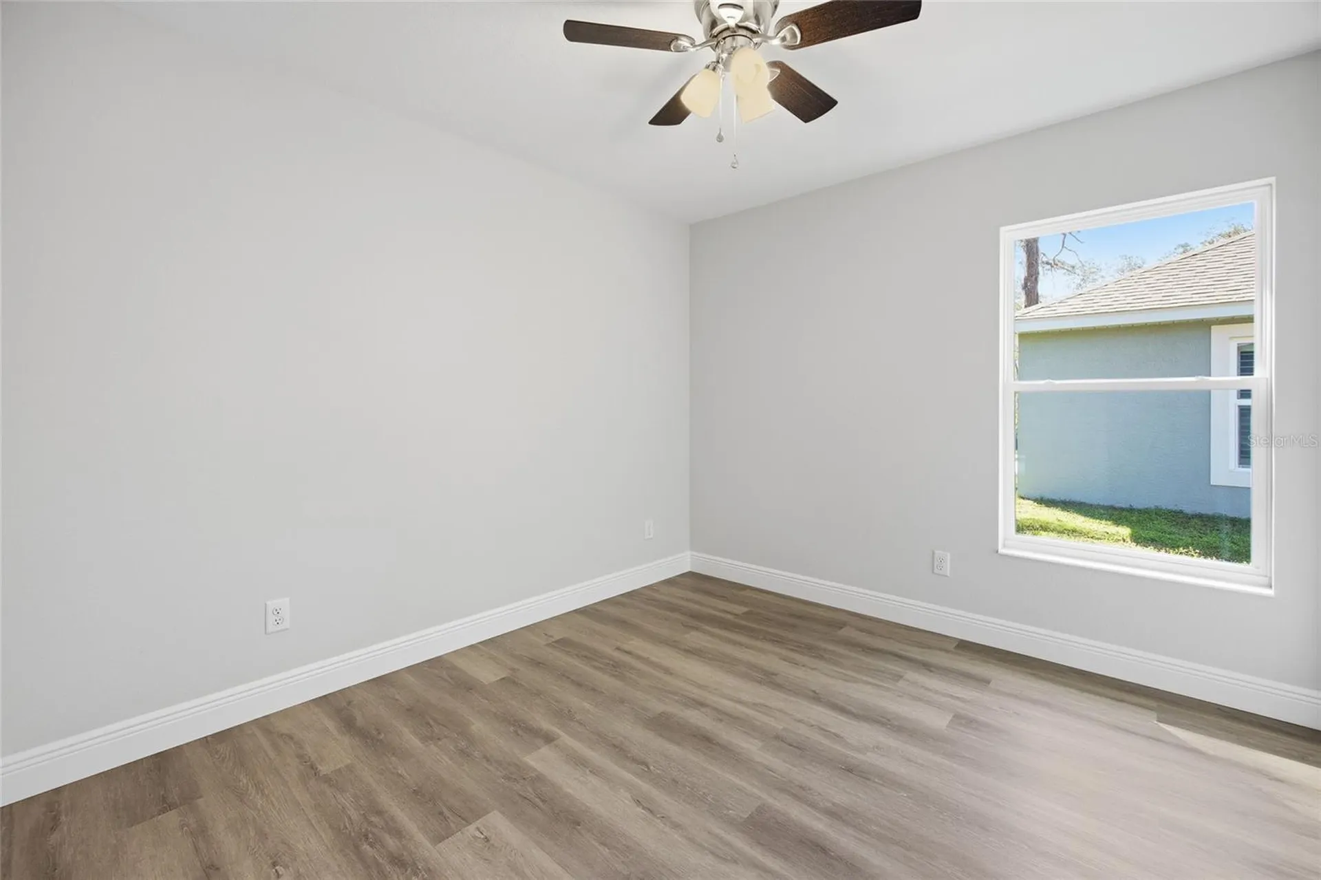 500 4th Avenue Wildwood FL 34785