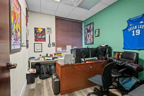 7901 Kingspointe Parkway Orlando FL 32819