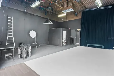 7901 Kingspointe Parkway Orlando FL 32819