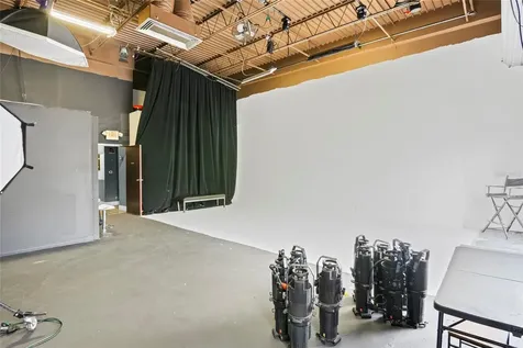 7901 Kingspointe Parkway Orlando FL 32819