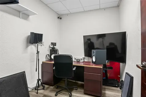 7901 Kingspointe Parkway Orlando FL 32819