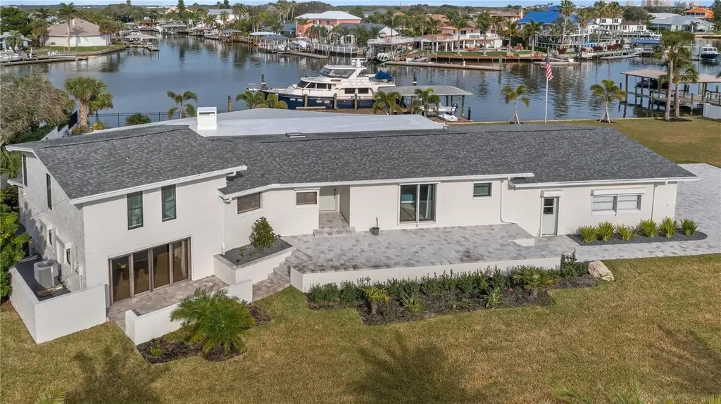 102 East Circle New Smyrna Beach FL 32169