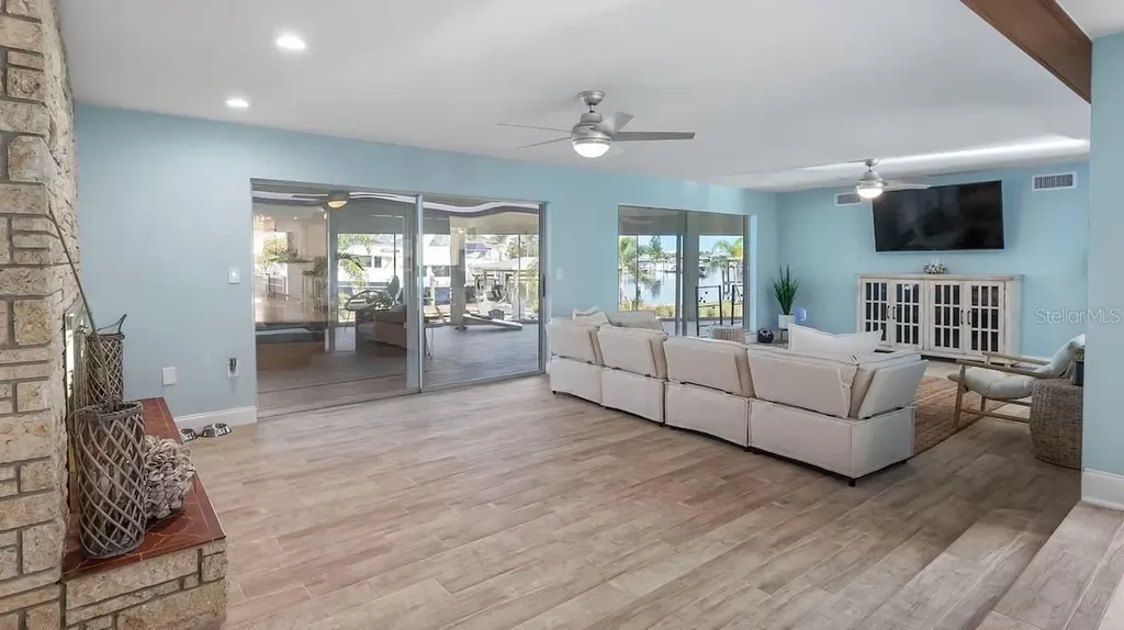 102 East Circle New Smyrna Beach FL 32169