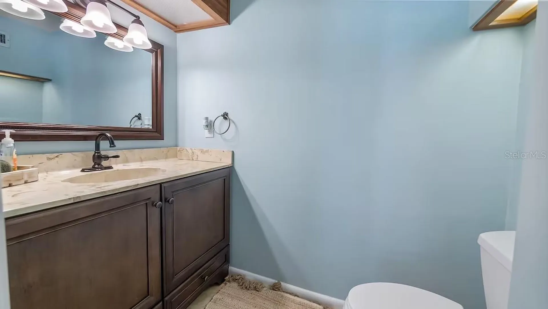 102 East Circle New Smyrna Beach FL 32169