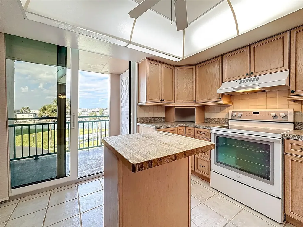 1 Key Capri Treasure Island FL 33706