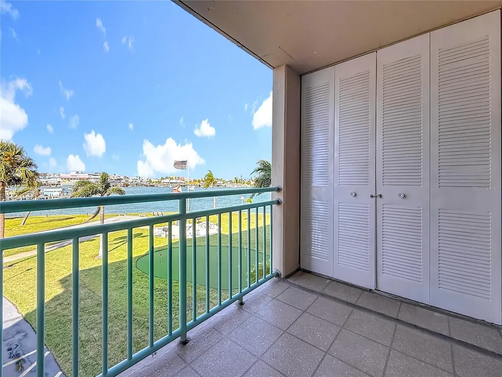 1 Key Capri Treasure Island FL 33706