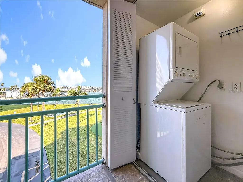 1 Key Capri Treasure Island FL 33706