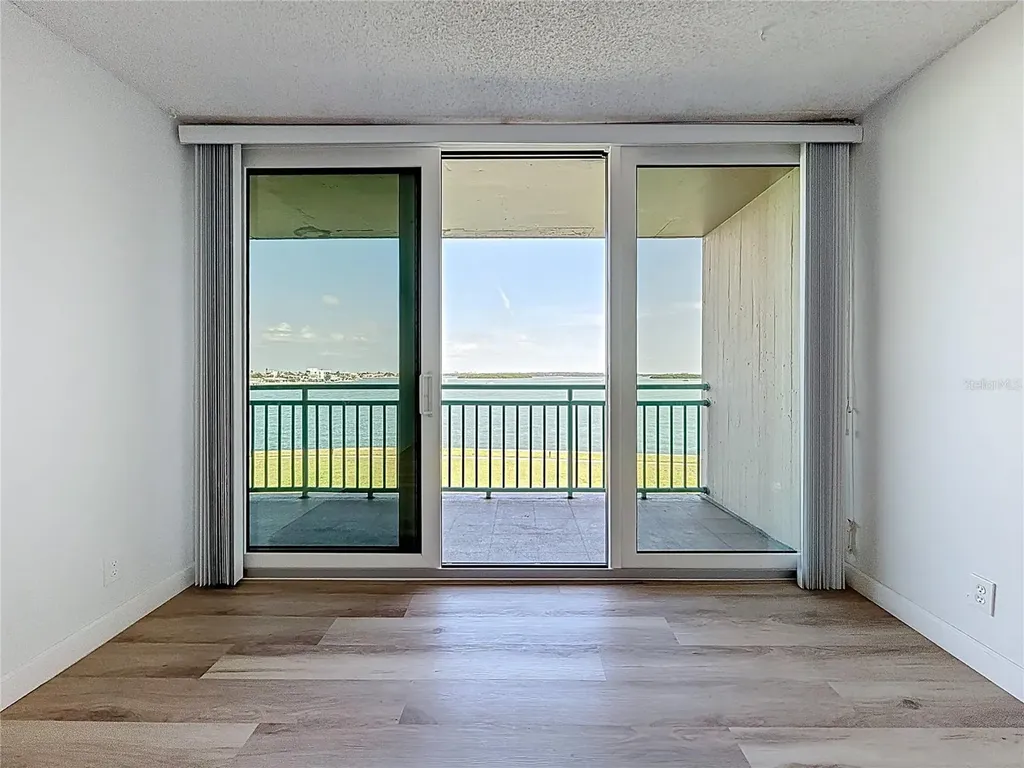 1 Key Capri Treasure Island FL 33706