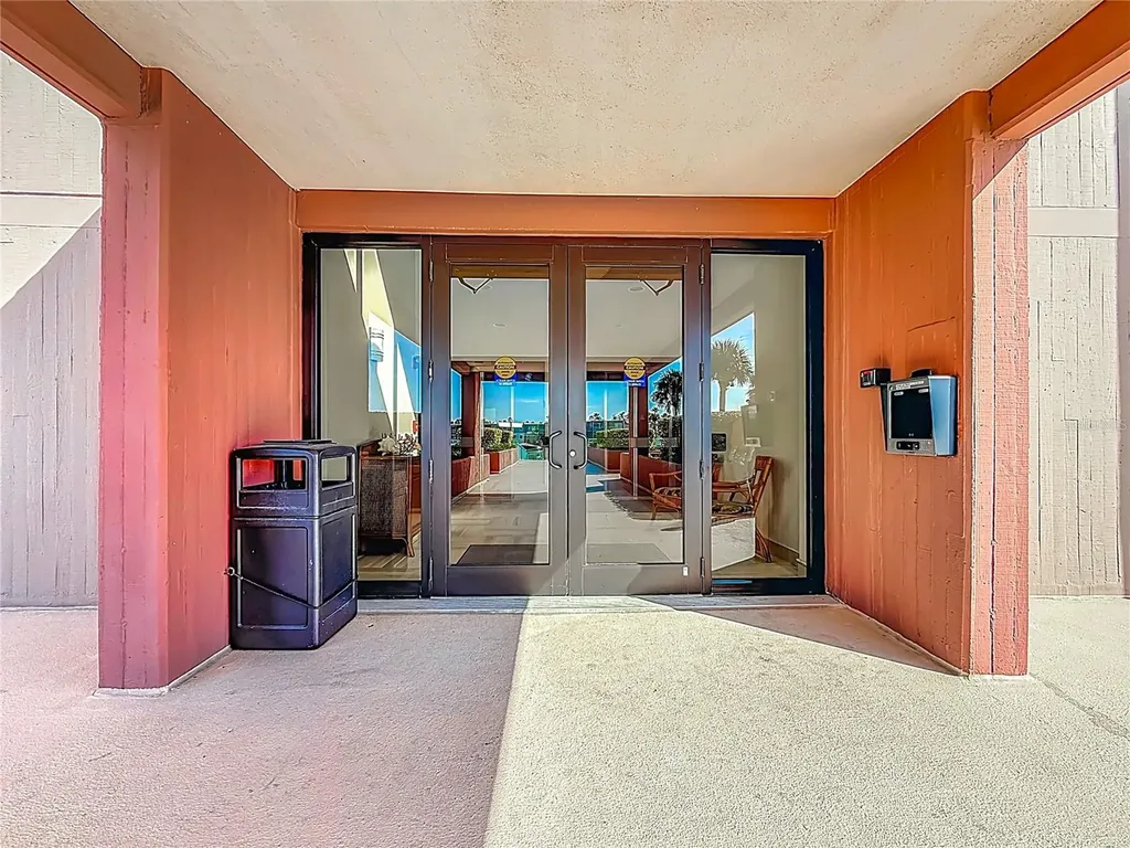 1 Key Capri Treasure Island FL 33706