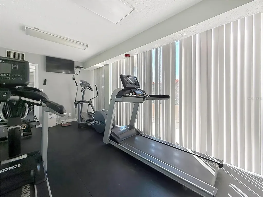1 Key Capri Treasure Island FL 33706