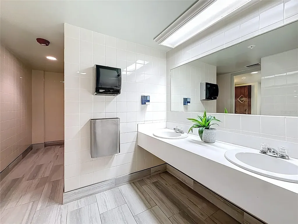 1 Key Capri Treasure Island FL 33706