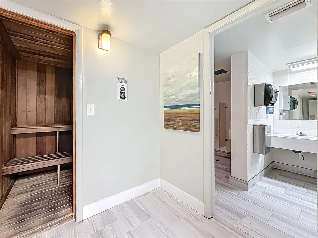 1 Key Capri Treasure Island FL 33706
