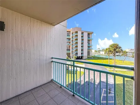1 Key Capri Treasure Island FL 33706