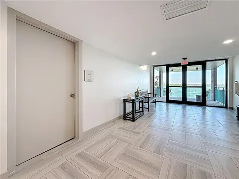 1 Key Capri Treasure Island FL 33706