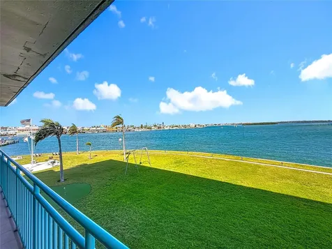 1 Key Capri Treasure Island FL 33706