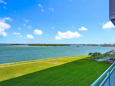 1 Key Capri Treasure Island FL 33706