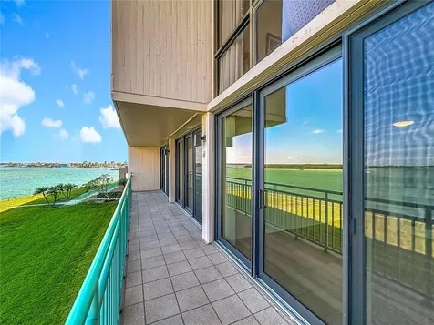 1 Key Capri Treasure Island FL 33706